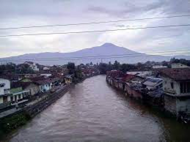JARAK ANTARA BANGUNAN DAN SUNGAI