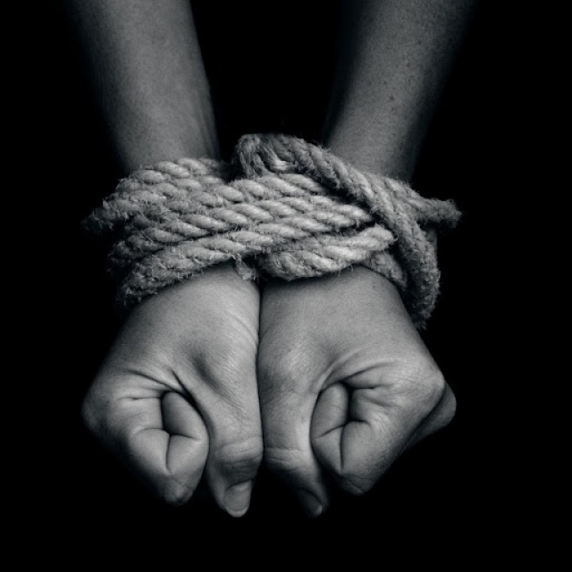 TINDAK PIDANA PERDAGANGAN MANUSIA (HUMAN TRAFFICKING)